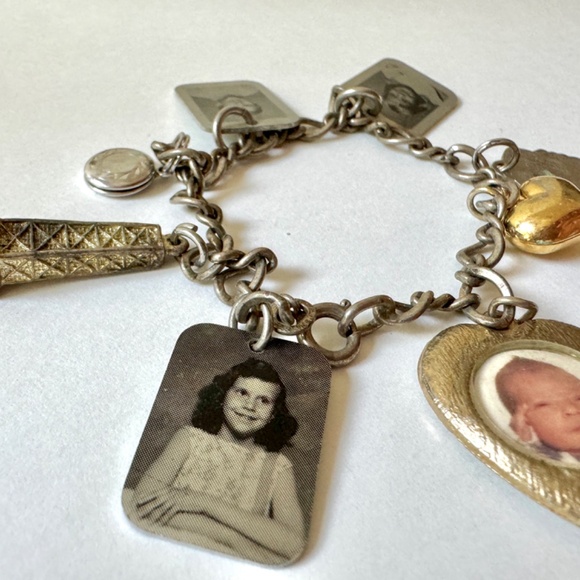 Vintage Charm Bracelet, Locket, Photos - Picture 4 of 11